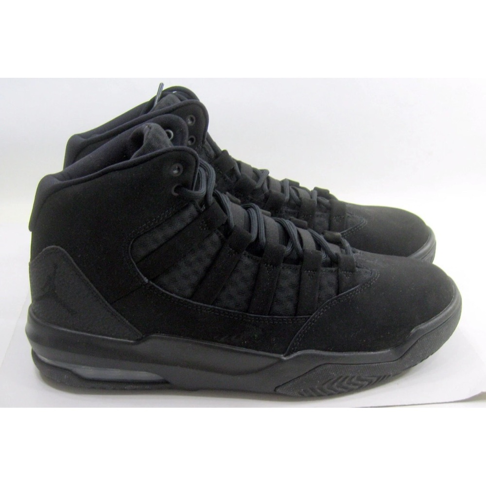 Kids Hi-Top Jordan Sneakers size 4Y